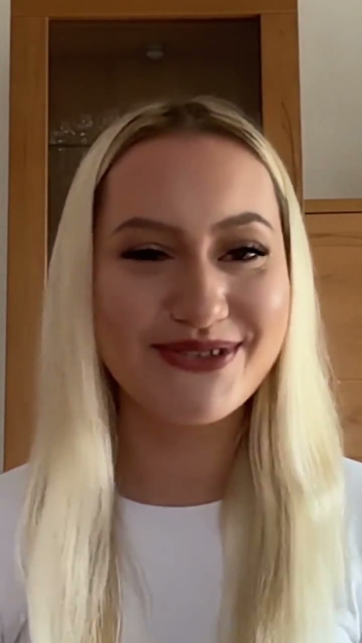 Luisa im Gespräch mit Alina